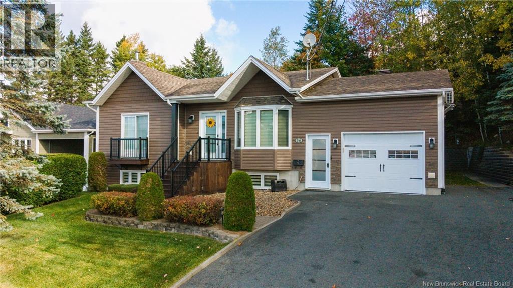 56 Des Gouverneurs Street, Edmundston, New Brunswick  E3V 4H5 - Photo 1 - NB148573
