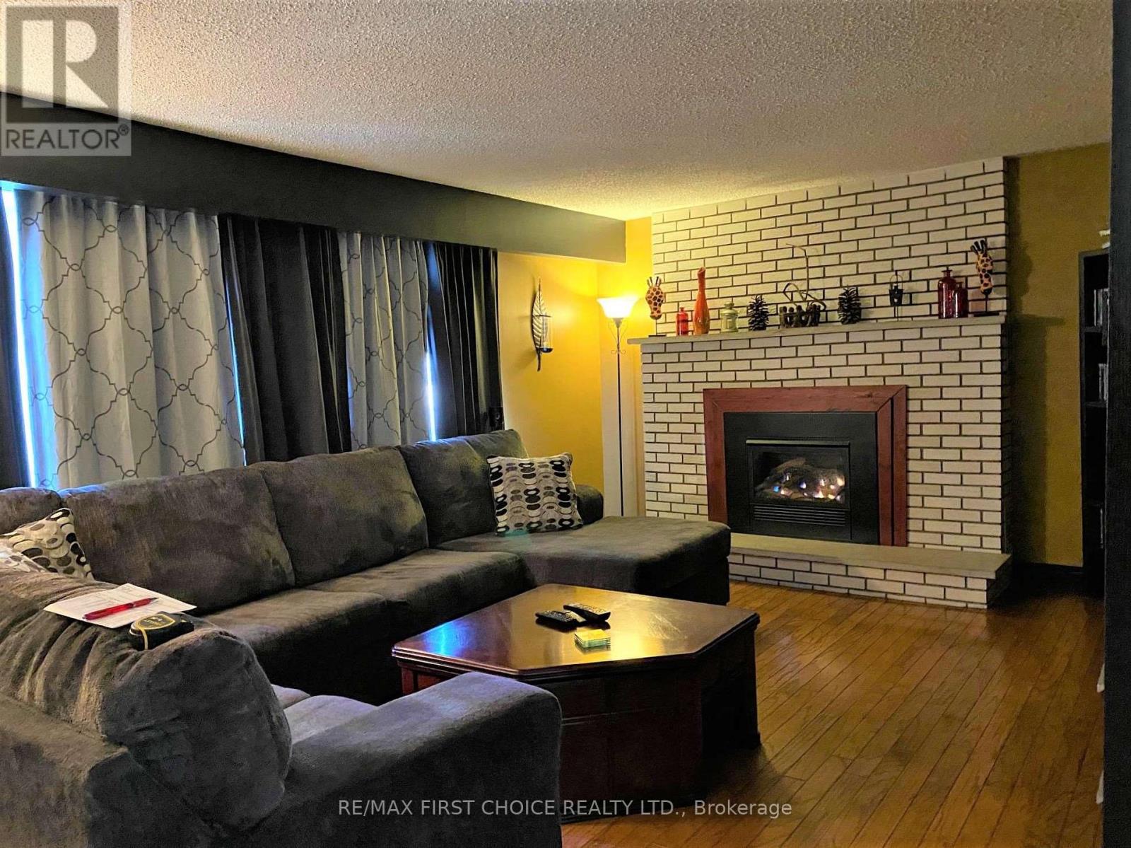 5921 Hwy 621 Highway, Lake Of The Woods, Ontario  P0W 1M0 - Photo 2 - X14119942