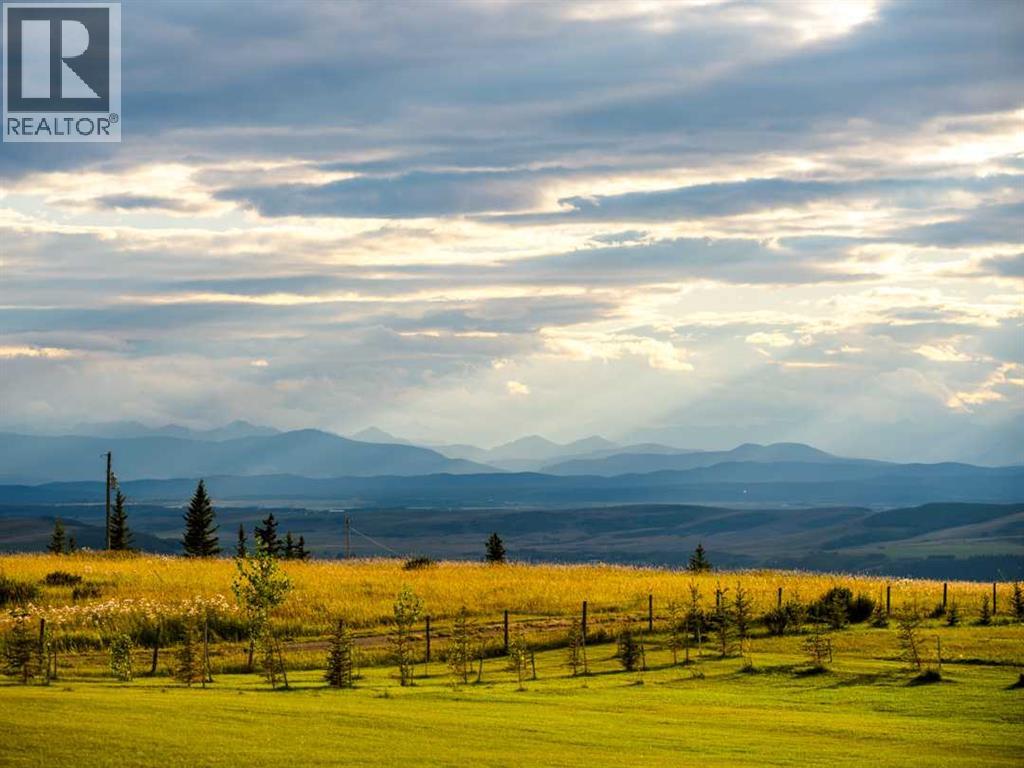 260169 Mountain Ridge Place, Rural Rocky View County, Alberta  T4C 2Y1 - Photo 2 - A2349094