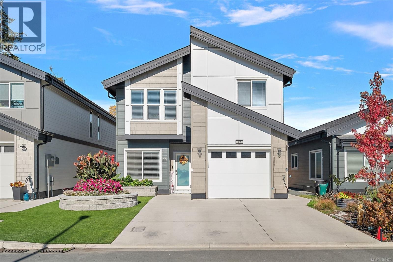 29 Saanich Ridge Dr, Central Saanich, British Columbia  V8M 0B8 - Photo 1 - 1053070