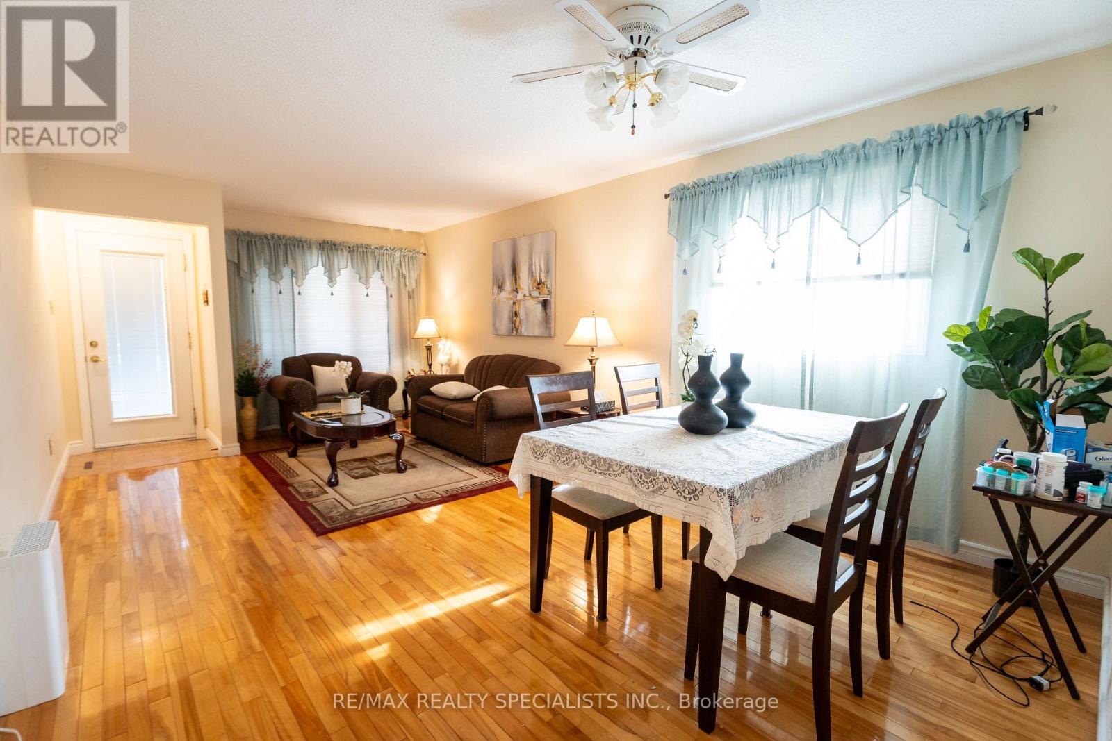 26 Vivaldi Crescent, Brampton, Ontario  L6Y 2S2 - Photo 7 - W14119962