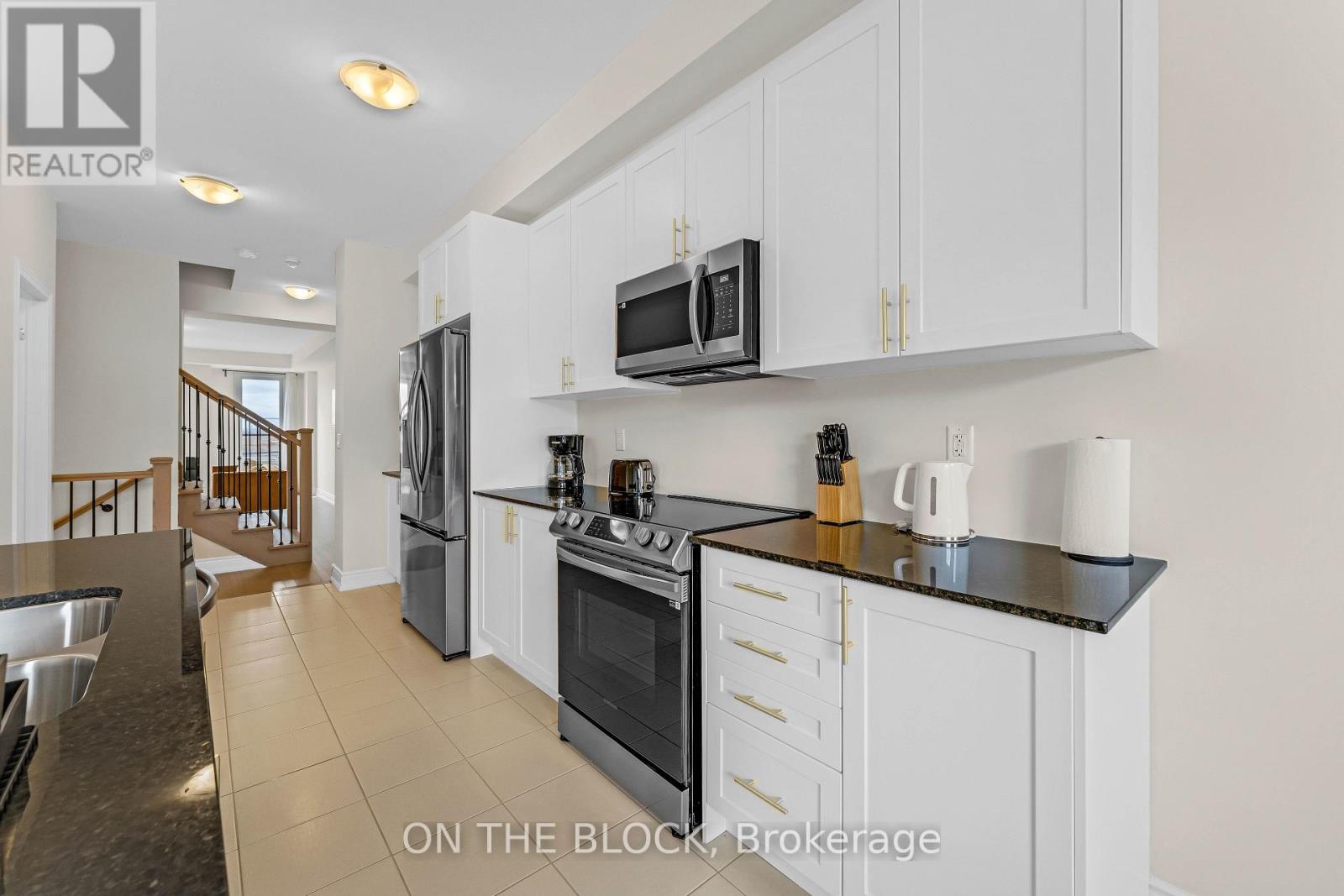 3347 Sixth Line, Oakville, Ontario  L6H 0Y7 - Photo 12 - W14120022