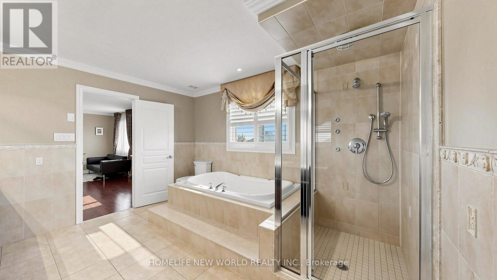 19 Featherwood Drive, Vaughan, Ontario  L6A 0S3 - Photo 28 - N14116610