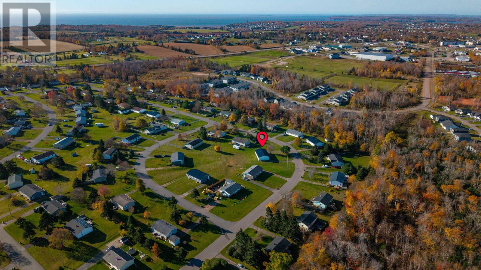 28 Dewar Drive, Stratford, Prince Edward Island  C1B 1K3 - Photo 3 - 202626712
