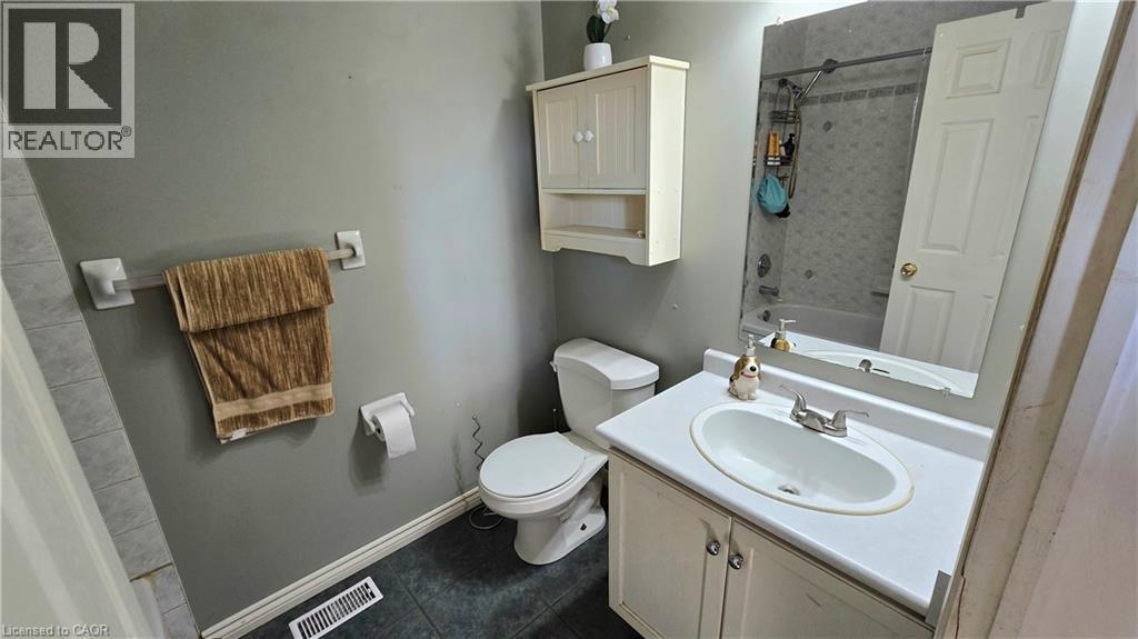7 Jade Court, Cambridge, Ontario  N1T 1X1 - Photo 19 - 40870632
