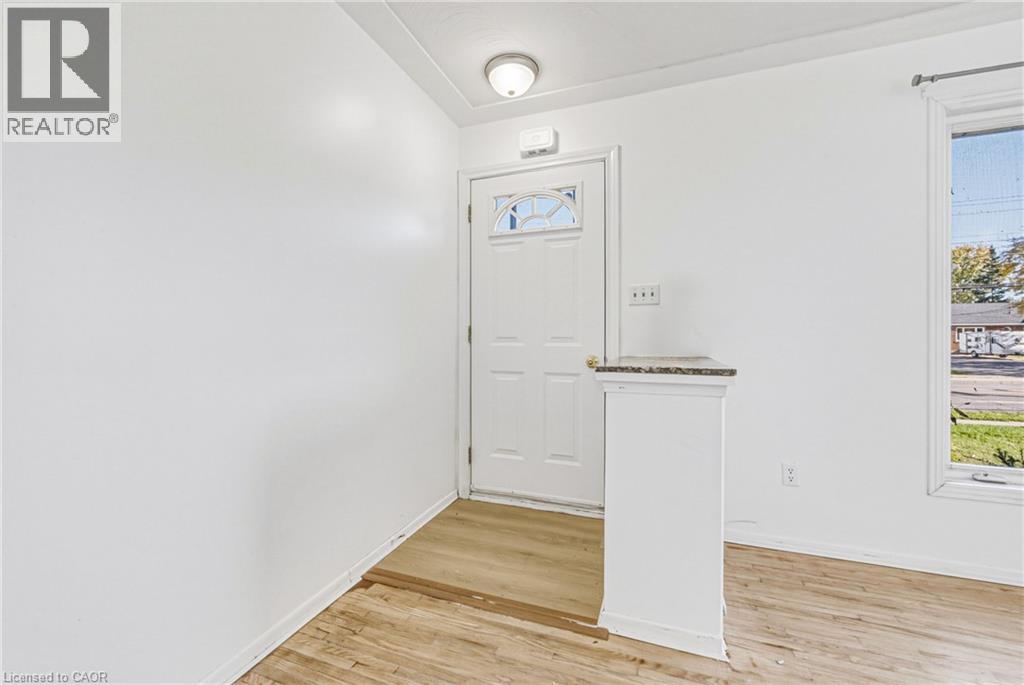 928 Upper Gage Avenue, Hamilton, Ontario  L8V 4K9 - Photo 3 - 40872907