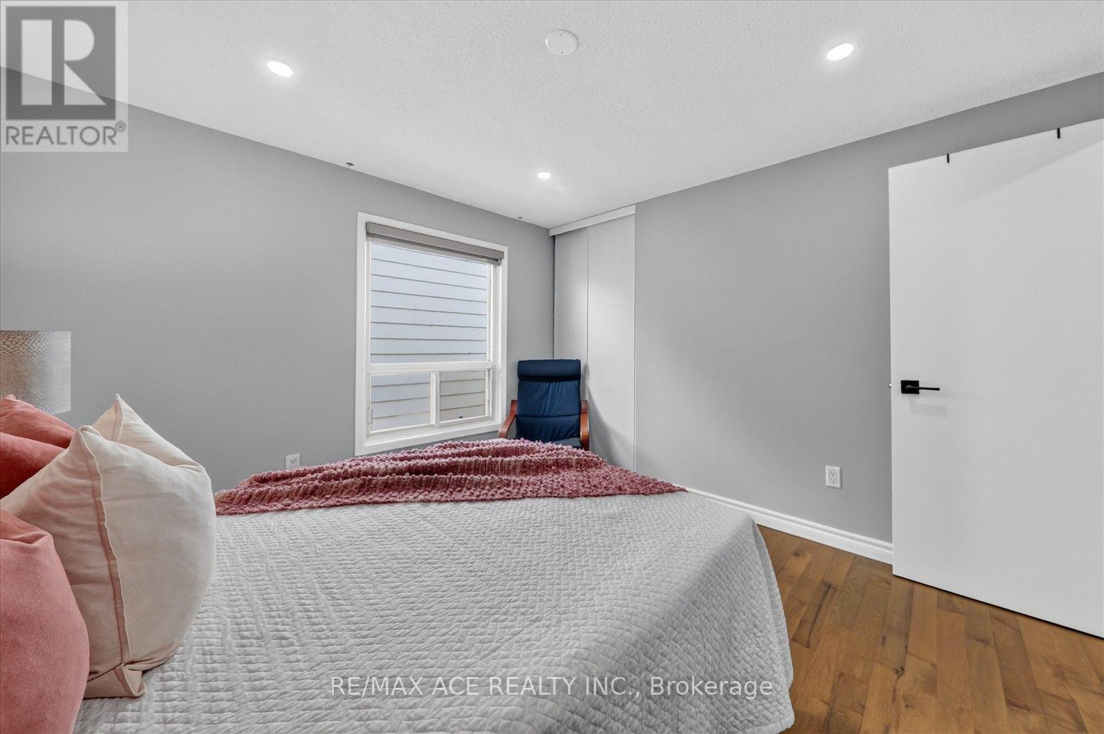 1586 Geta Circle, Pickering, Ontario  L1V 3H7 - Photo 28 - E14119926
