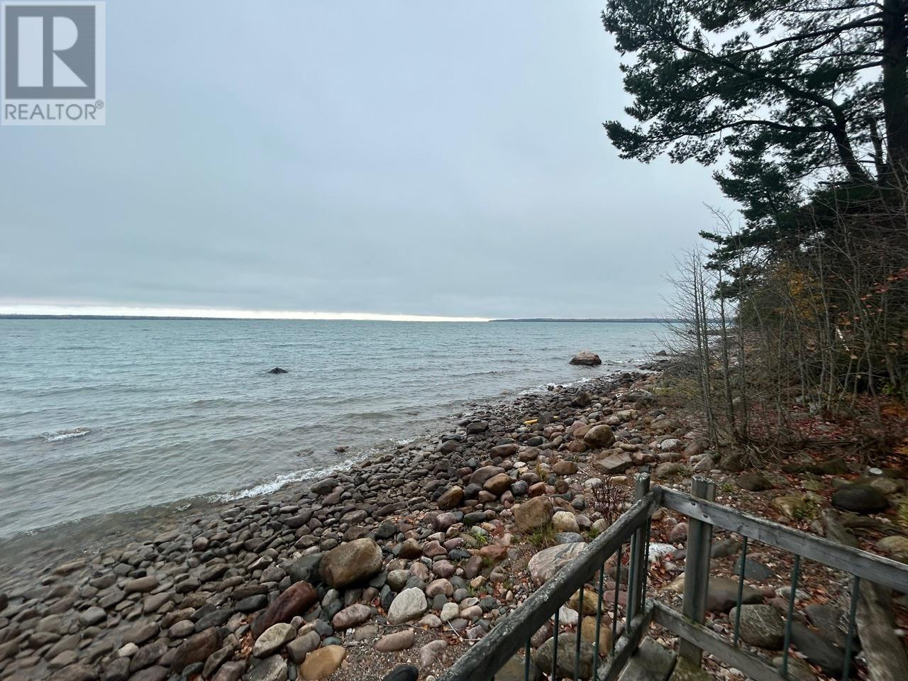 2648 & 2652 Canoe Point Rd, Richards Landing, Ontario  P0R 1J0 - Photo 3 - SM262992