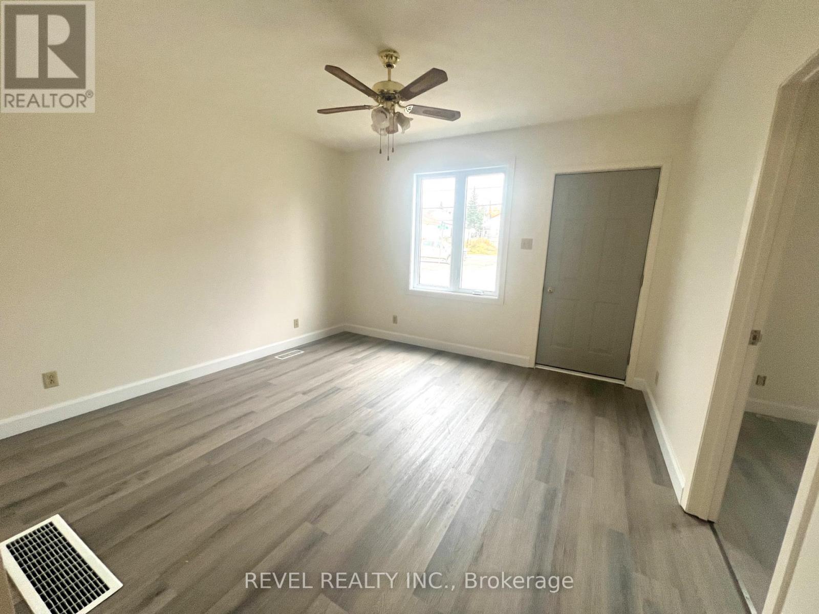 69 Croatia Avenue, Timmins (Sch - Main Area), Ontario  P0N 1G0 - Photo 2 - T14120152