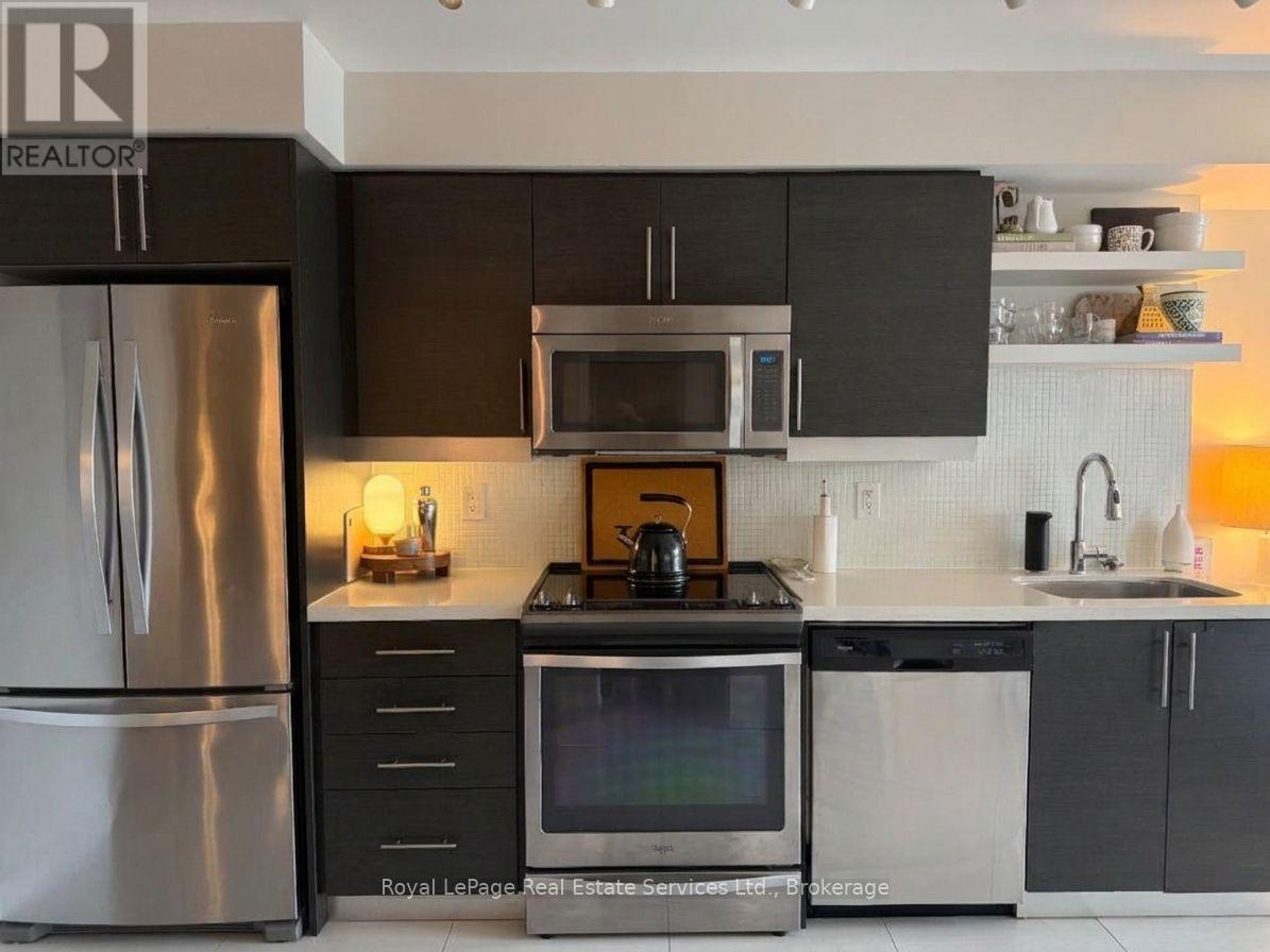1814 - 400 Adelaide Street E, Toronto, Ontario  M5A 4S3 - Photo 2 - C14120264