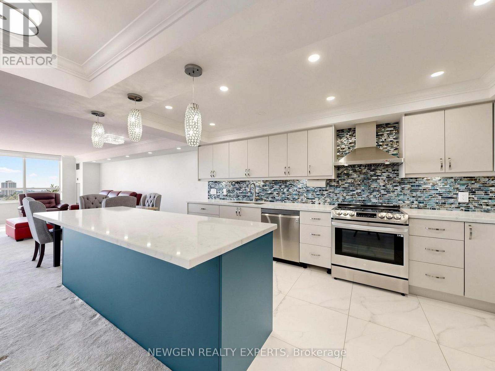 2304 - 215 Wynford Drive, Toronto, Ontario  M3C 3P5 - Photo 17 - C14120180