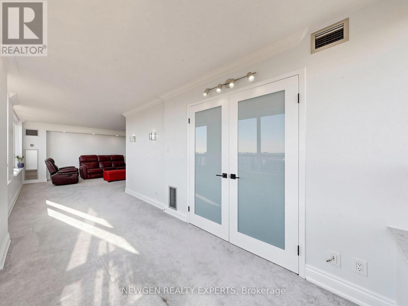 2304 - 215 Wynford Drive, Toronto, Ontario  M3C 3P5 - Photo 26 - C14120180