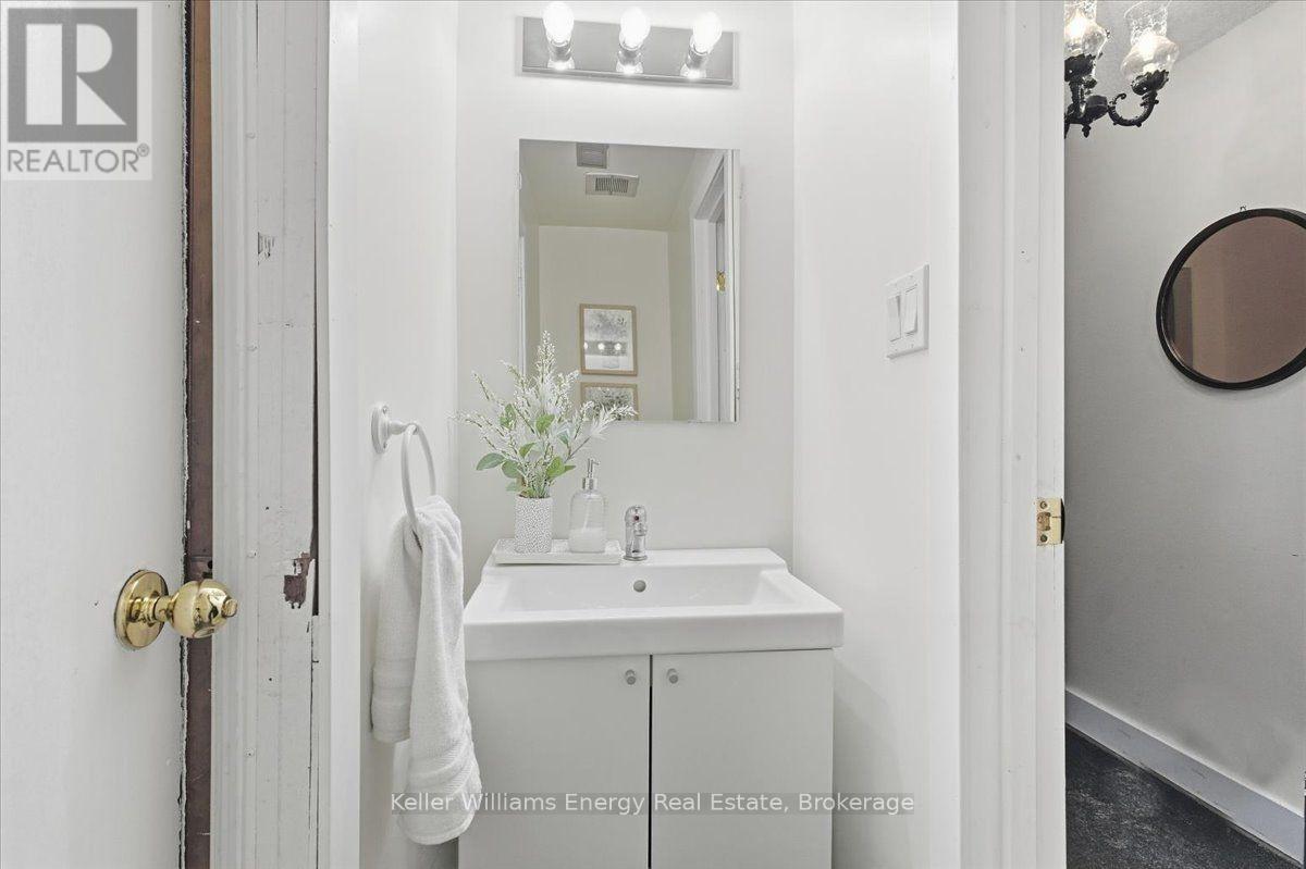 E45 - 221 Ormond Drive, Oshawa, Ontario  L1G 6T7 - Photo 4 - E14120124