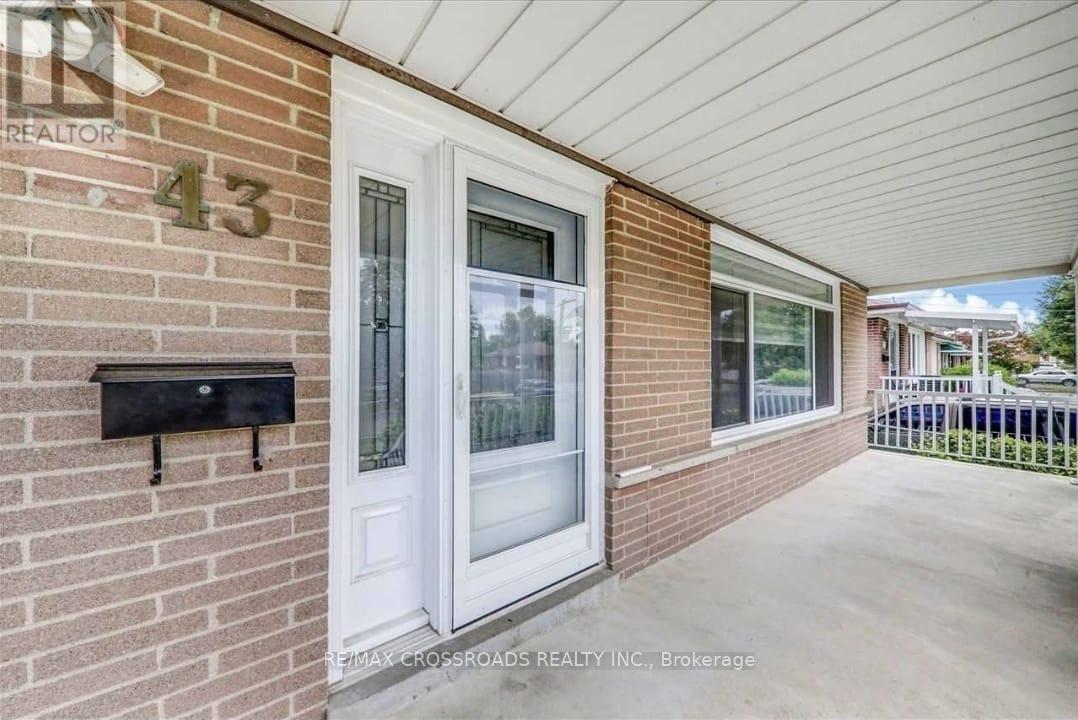 43 Sophia Drive, Toronto, Ontario  M1H 1Z3 - Photo 3 - E14120120