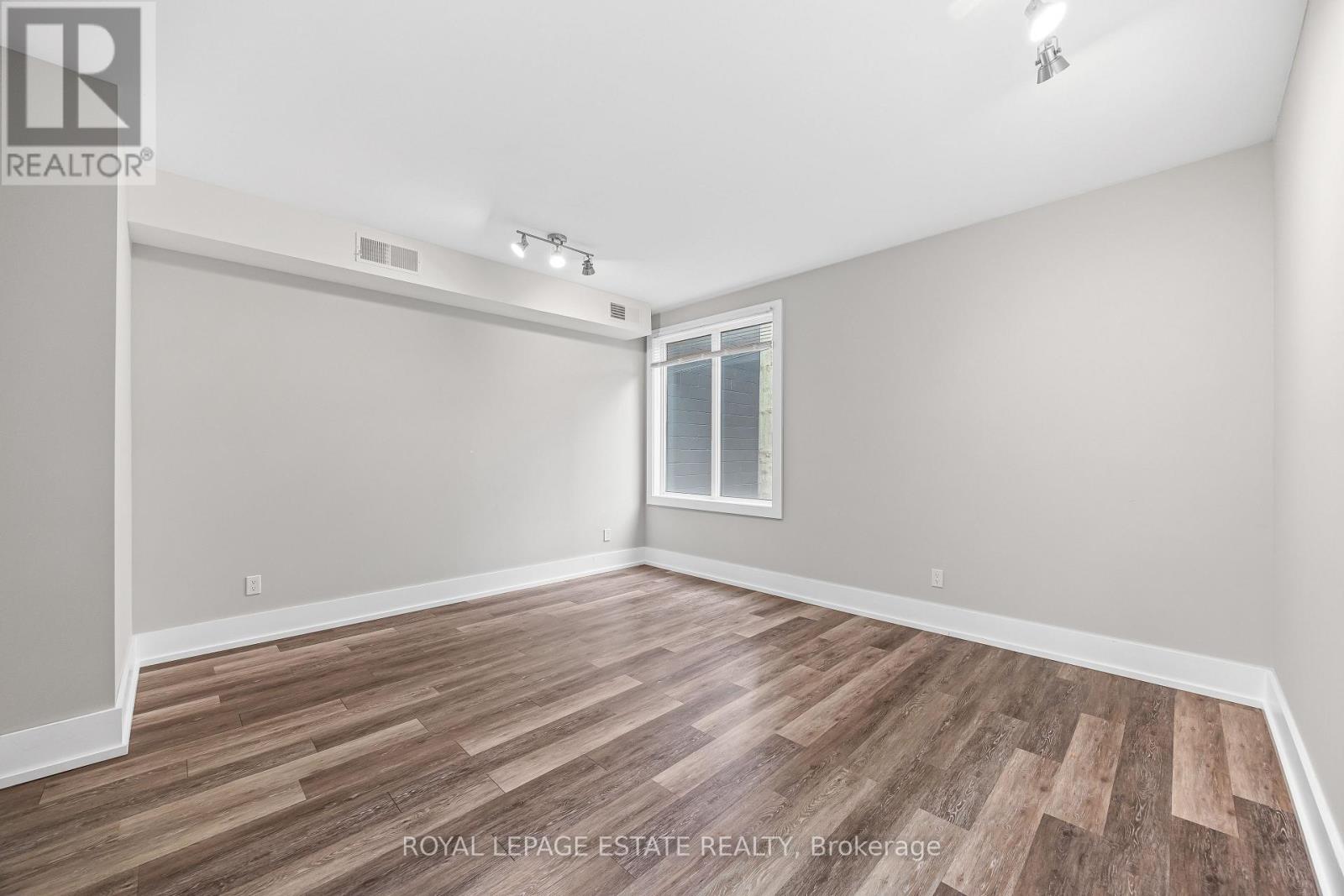 1140 Queen Street E, Toronto, Ontario  M4M 1L1 - Photo 11 - E14120168