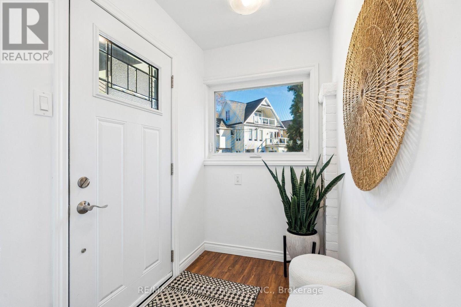 18 Rhyl Avenue, Toronto (The Beaches), Ontario  M4L 1R7 - Photo 4 - E14120196