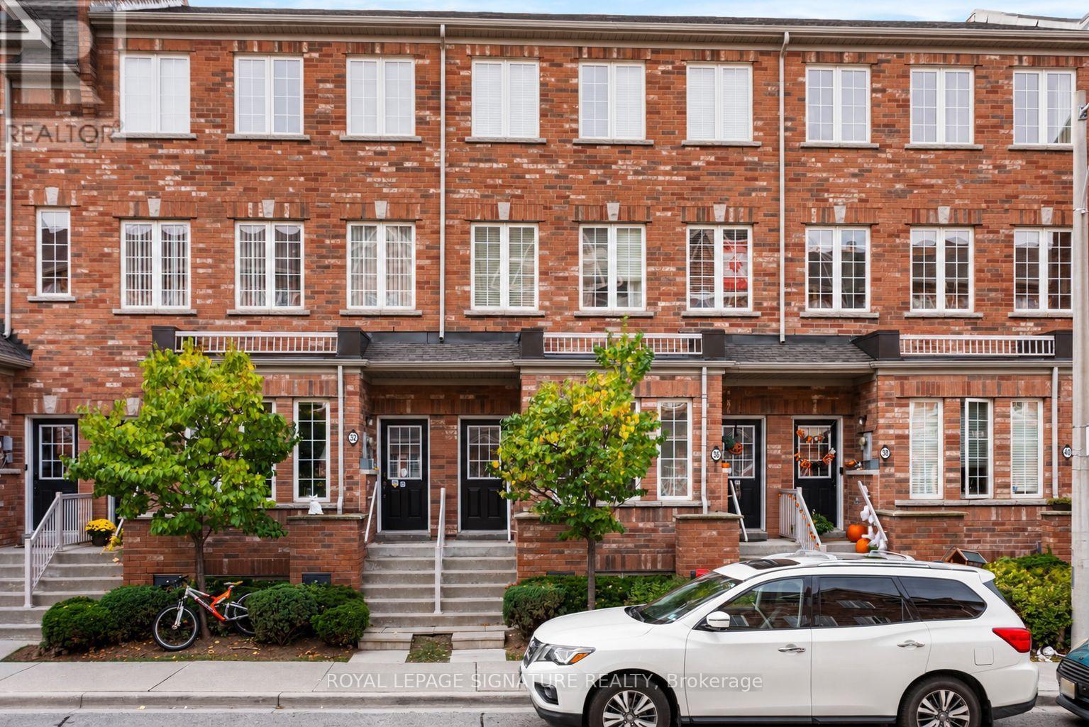 34 Carnahan Terrace, Toronto (East End-Danforth), Ontario  M4E 0B2 - Photo 2 - E14120328