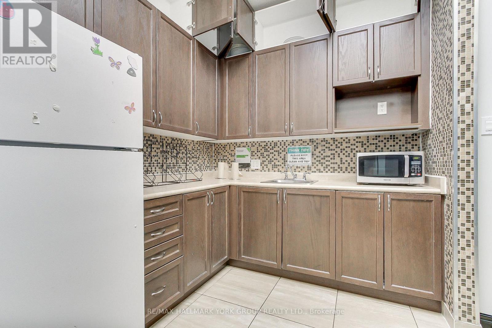 101 - 7050 Weston Road, Vaughan (Steeles West Industrial), Ontario  L4L 8G7 - Photo 28 - N14120254