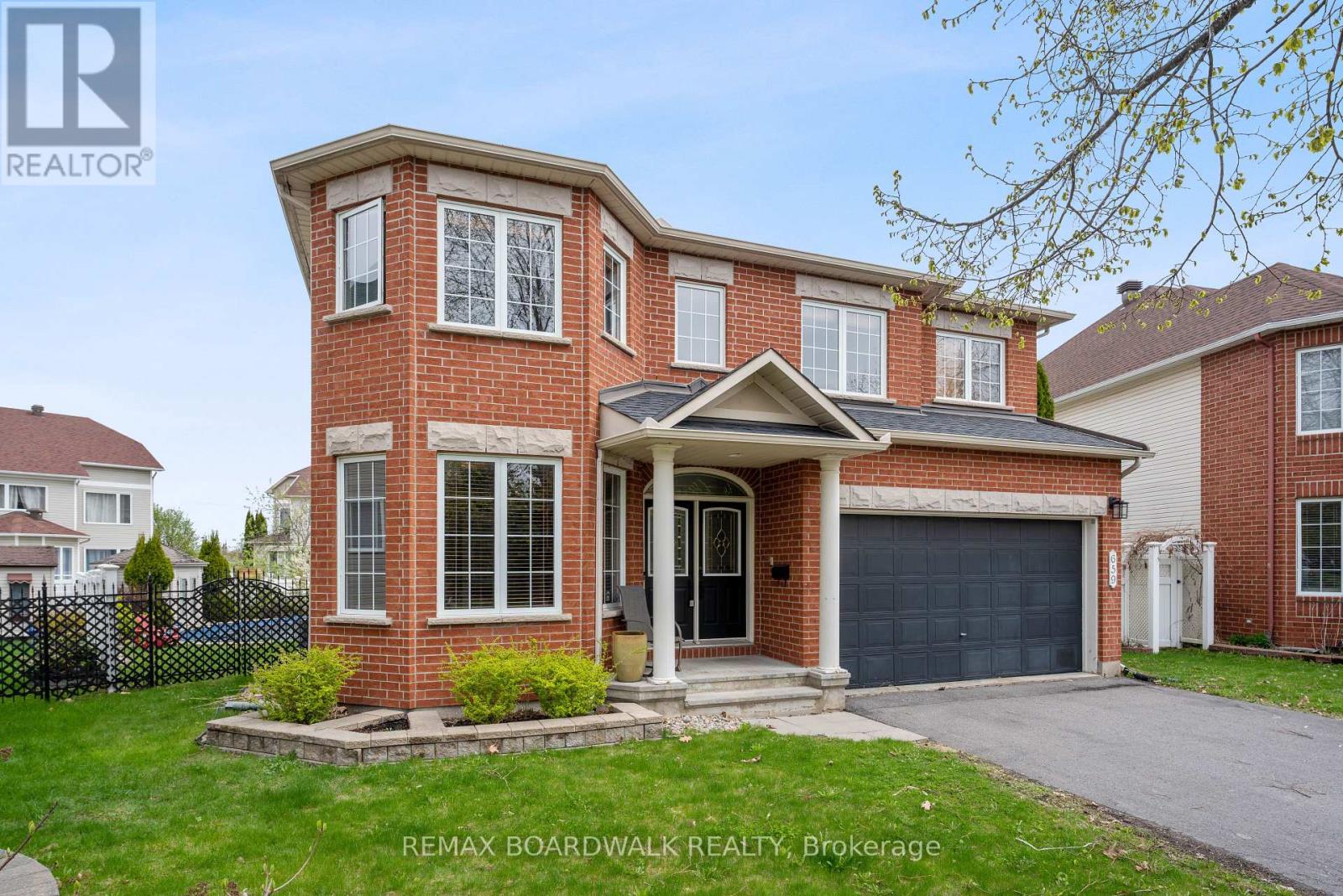659 Pelican Street, Ottawa, Ontario  K4A 4K5 - Photo 2 - X14120190