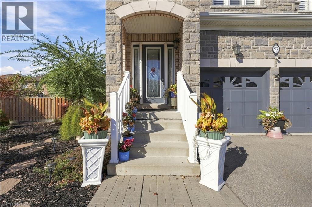 97 Narbonne Crescent, Stoney Creek, Ontario  L8J 0J6 - Photo 6 - 40873694
