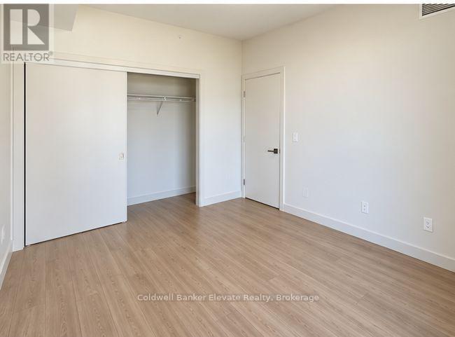 909 - 2081 Fairview Street, Burlington (Freeman), Ontario  L7R 0E5 - Photo 4 - W14120102