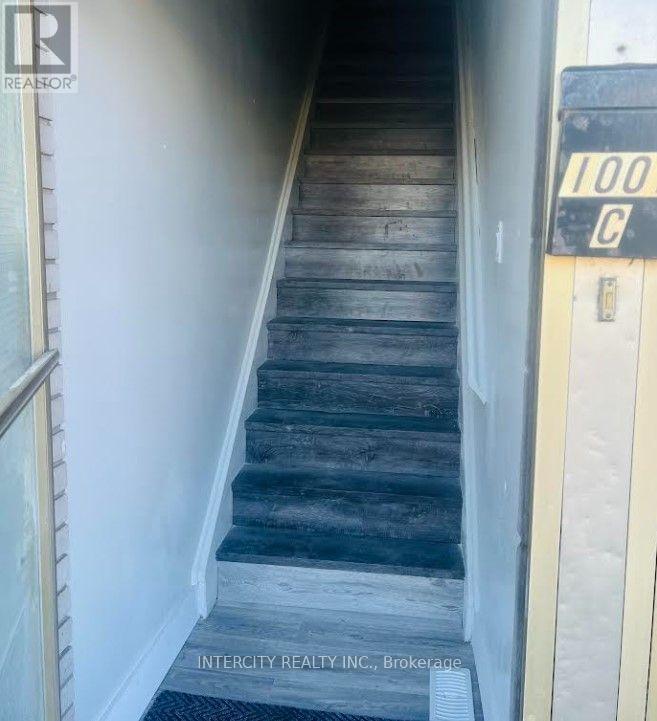 Upper - 1001 Albion Road, Toronto, Ontario  M9V 1A6 - Photo 3 - W14120170