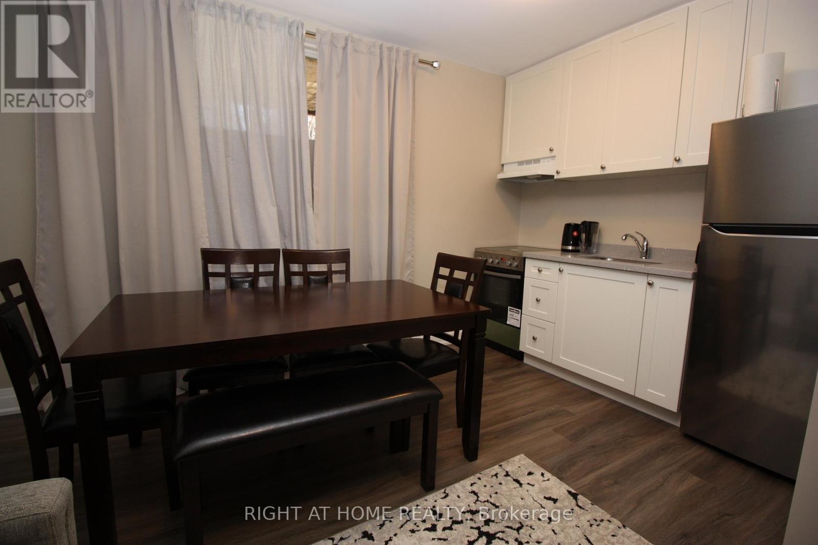5 - 2 Glen Gordon Road, Toronto (High Park North), Ontario  M6P 1B8 - Photo 2 - W14120216