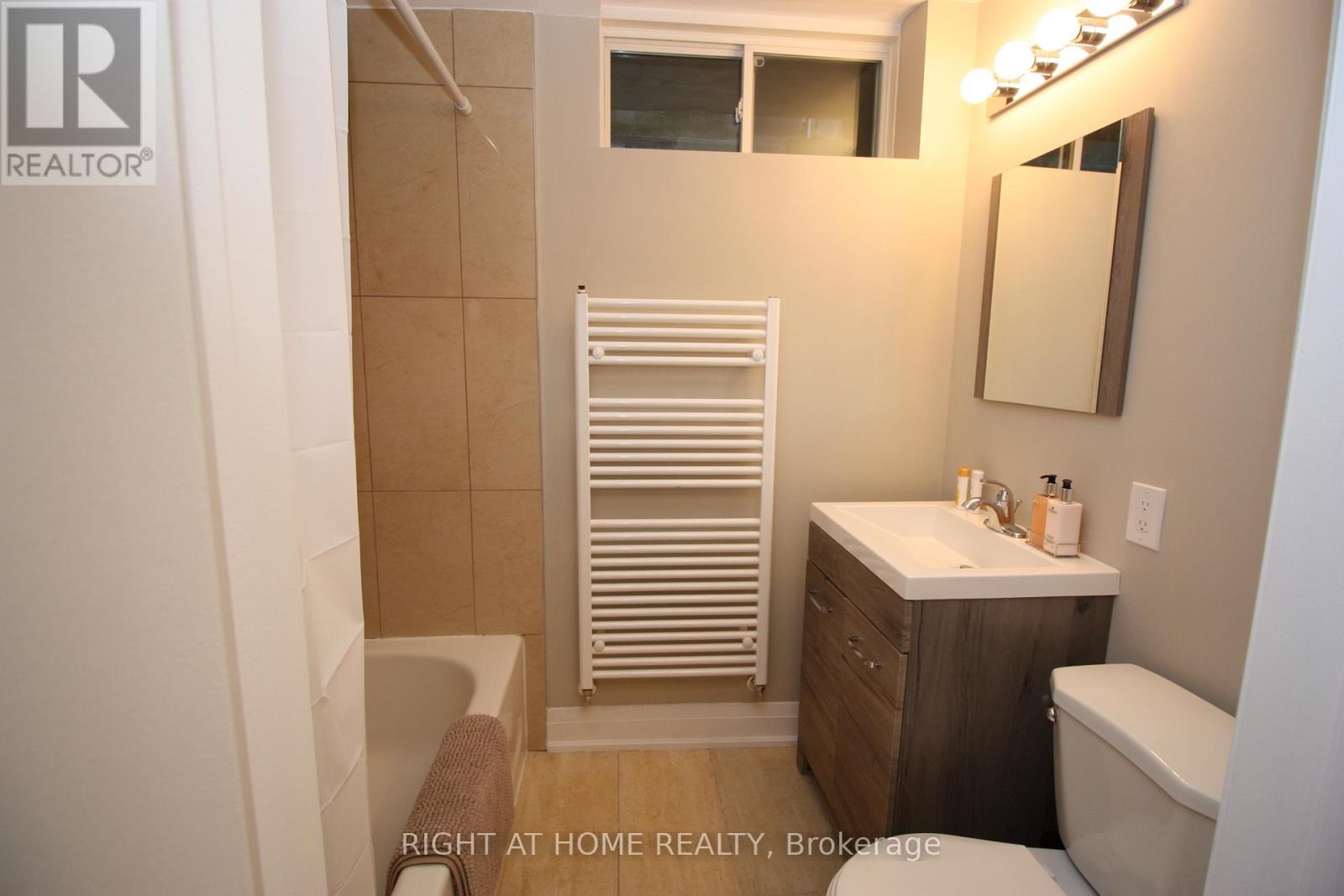 5 - 2 Glen Gordon Road, Toronto (High Park North), Ontario  M6P 1B8 - Photo 6 - W14120216