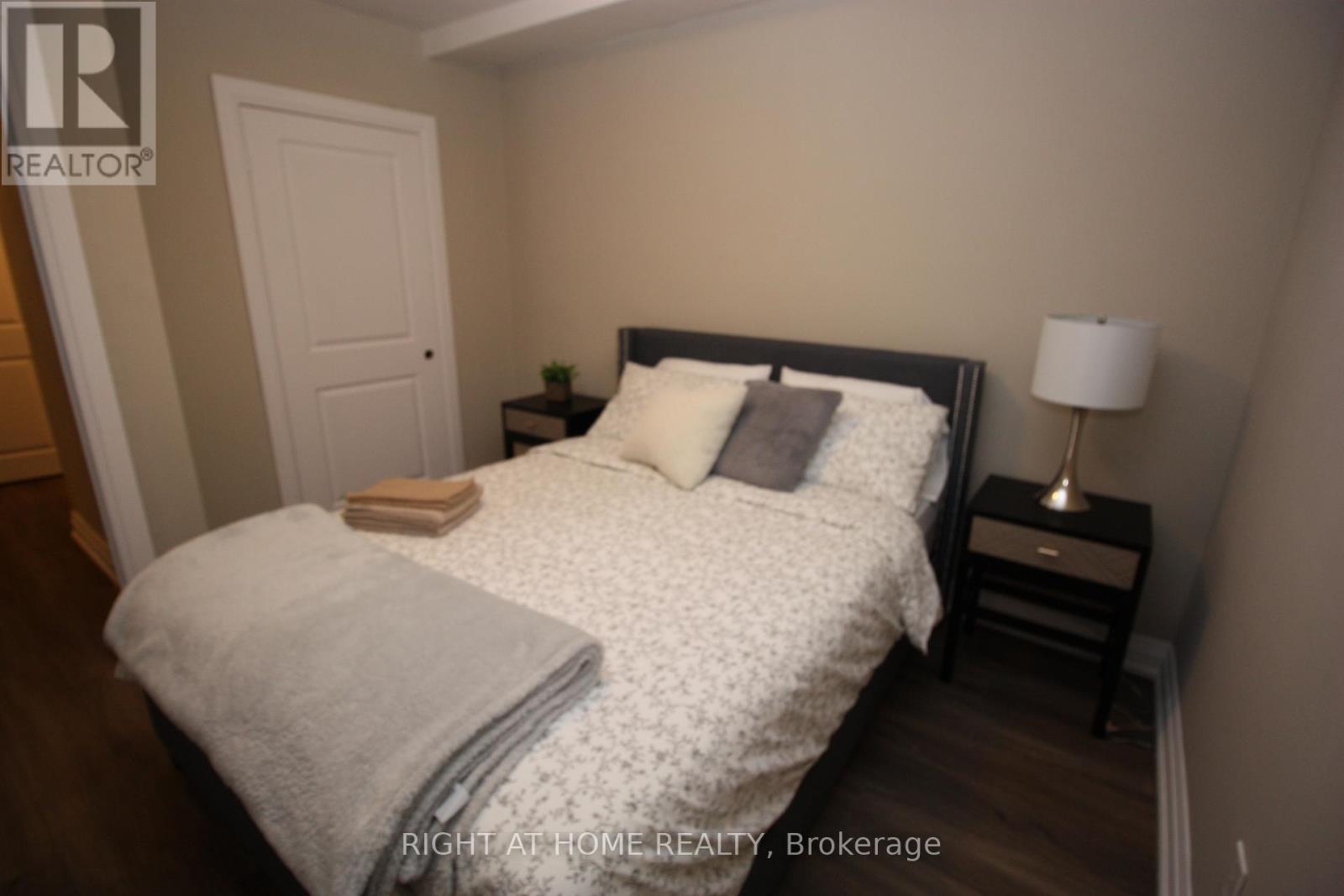 5 - 2 Glen Gordon Road, Toronto (High Park North), Ontario  M6P 1B8 - Photo 9 - W14120216