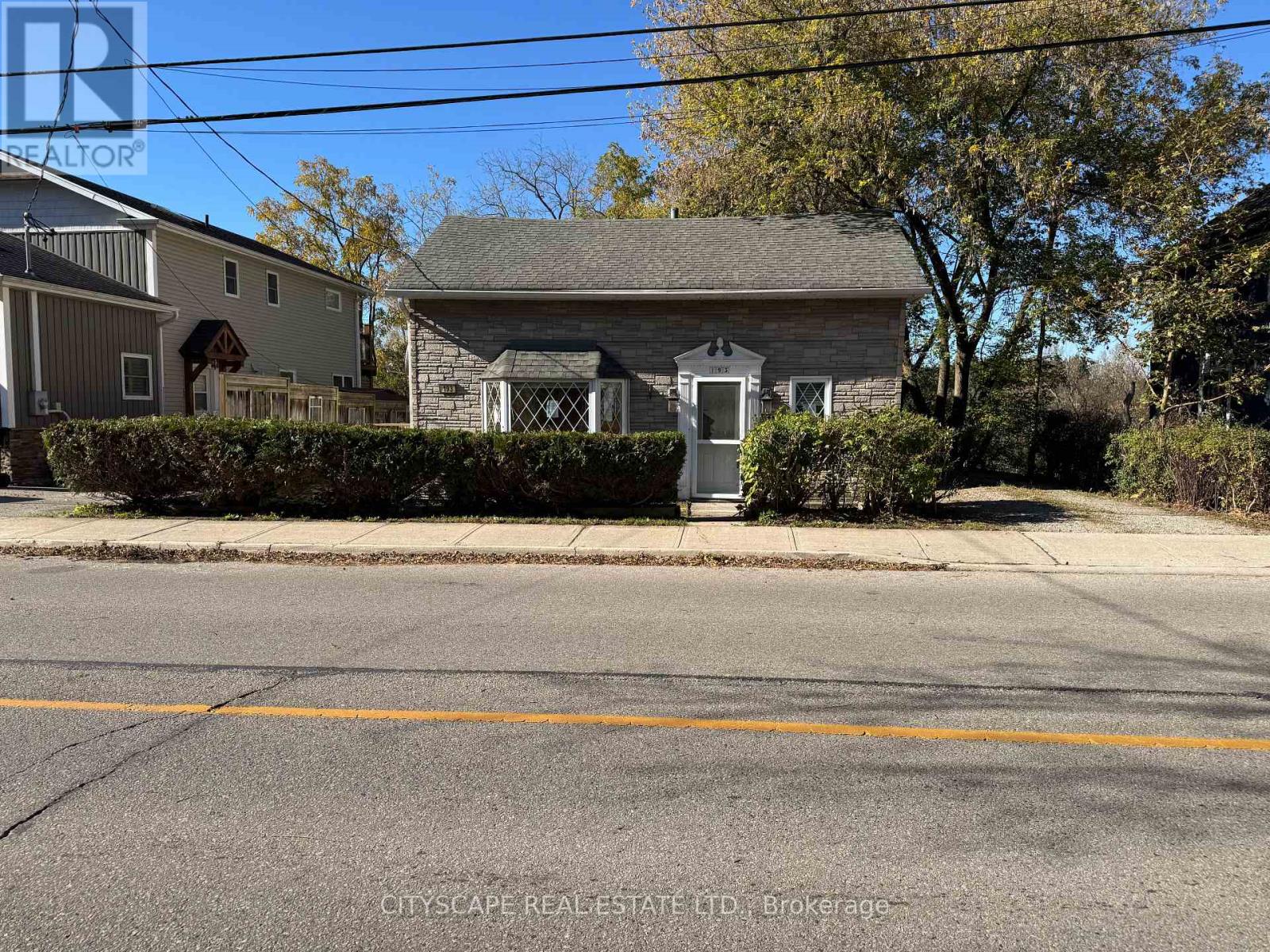 193 Queen Street E, Cambridge, Ontario  N3C 2B3 - Photo 2 - X14120342
