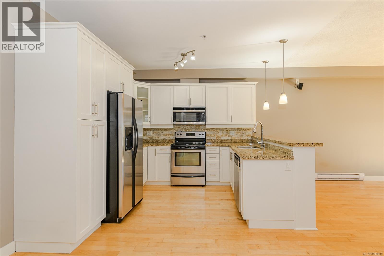 317 2710 Jacklin Rd, Langford, British Columbia  V9B 2X4 - Photo 3 - 1050612