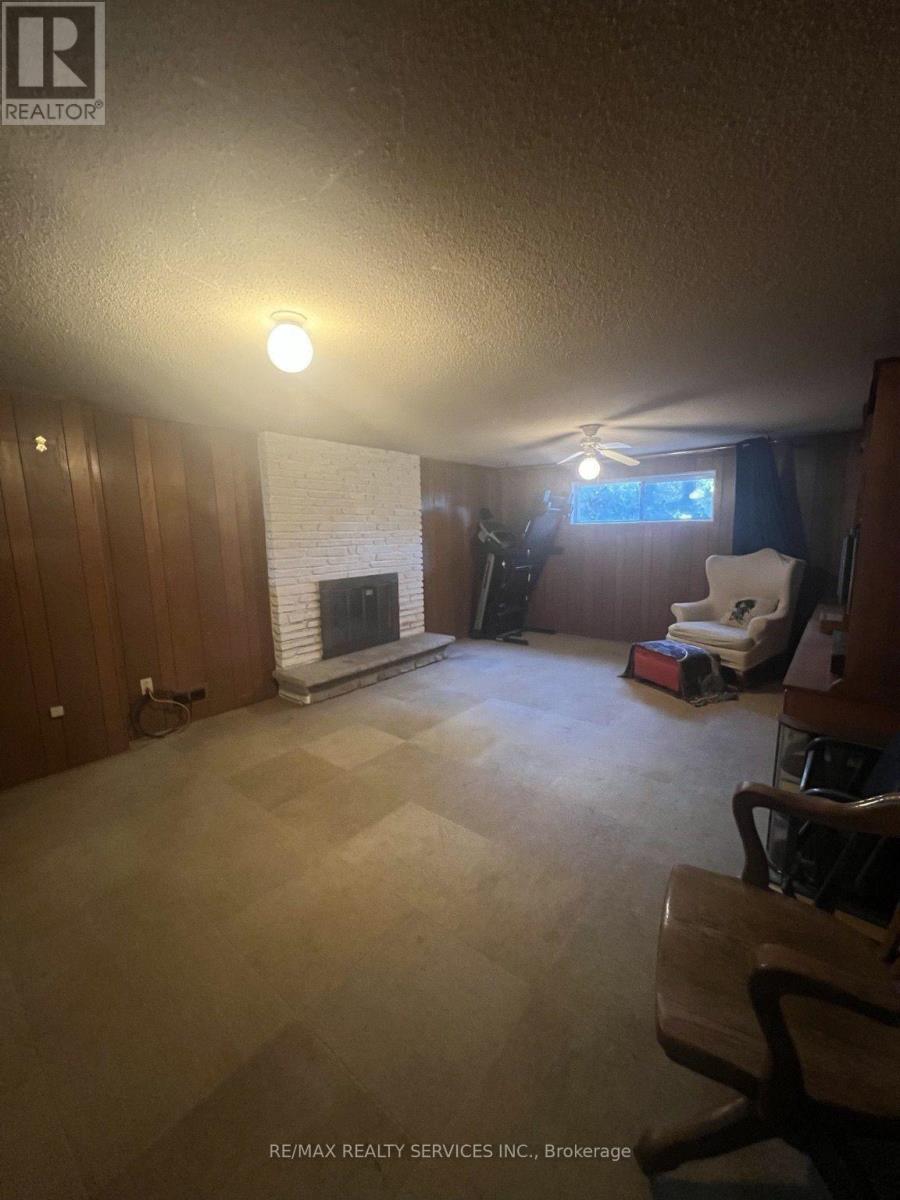 39 Golf View Drive, Brampton, Ontario  L6W 1A4 - Photo 7 - W13865866