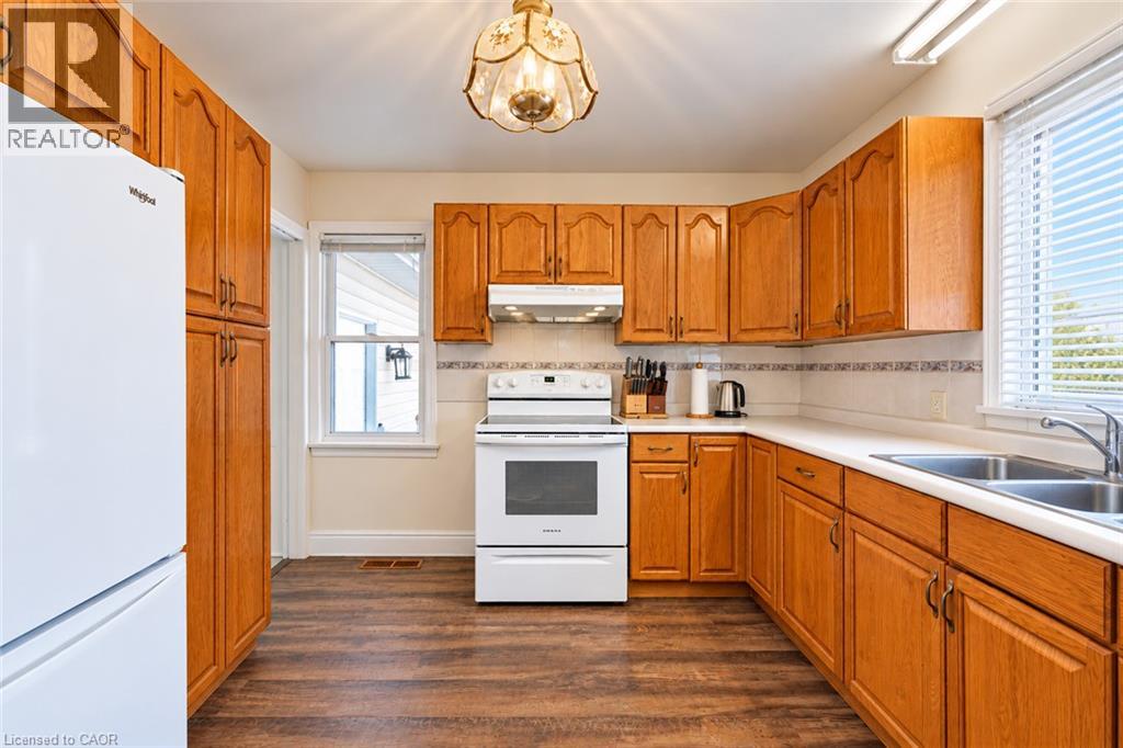 349 Edwin Street, Kitchener, Ontario  N2H 4P5 - Photo 7 - 40874035