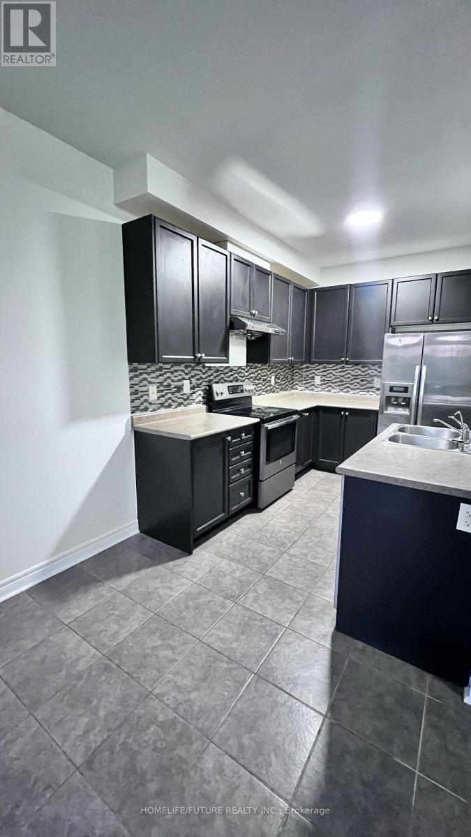 10 Brown Lane, Whitchurch-Stouffville (Stouffville), Ontario  L4A 0V2 - Photo 2 - N14120436
