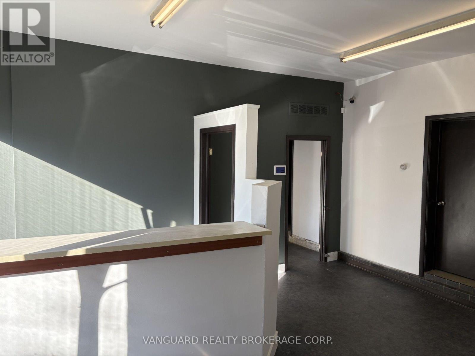 14 Gail Grove, Toronto, Ontario M9M 1M4 - Photo 2 - W14120490