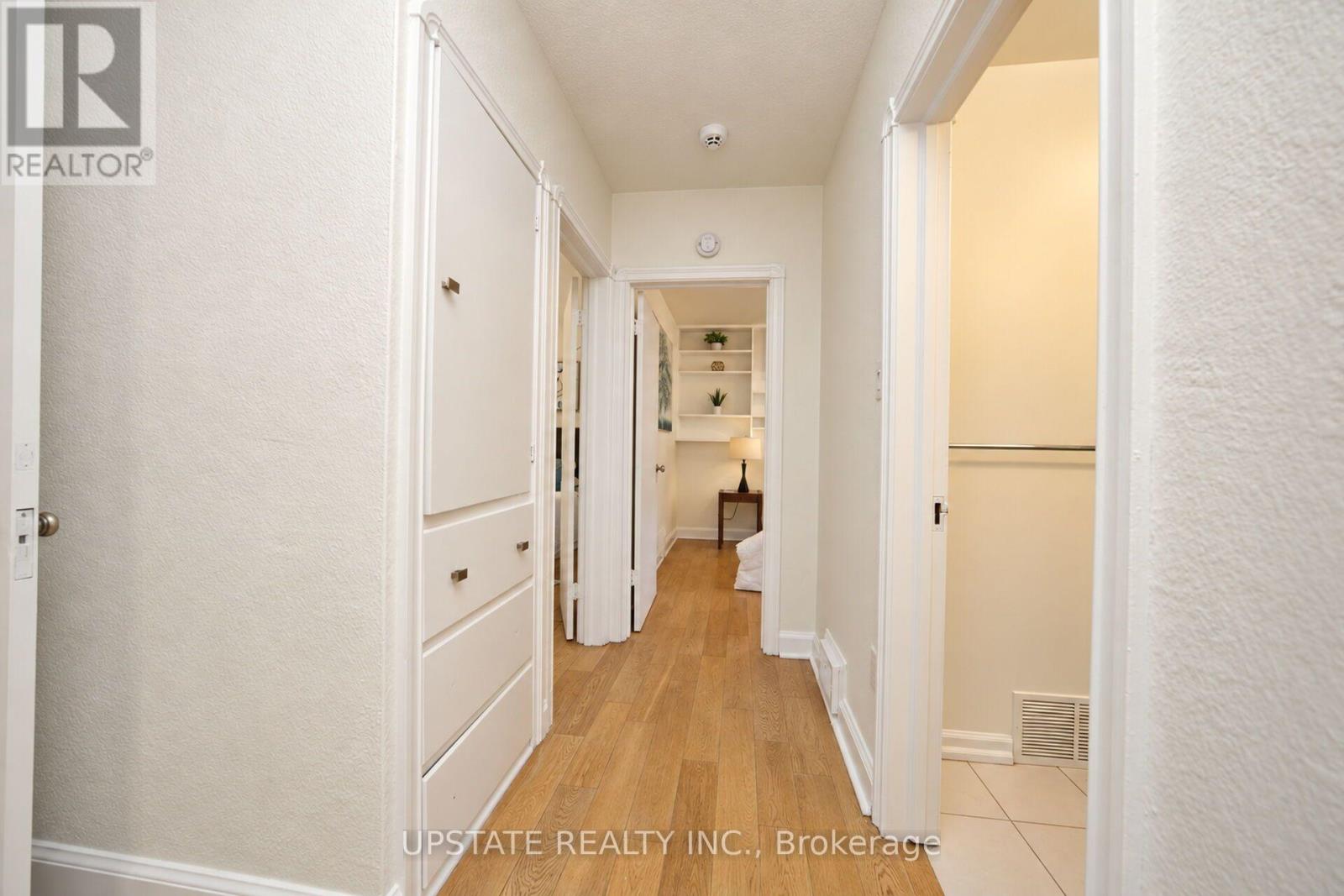 9 Elderidge Avenue, Toronto, Ontario  M8Y 2C4 - Photo 23 - W14120492