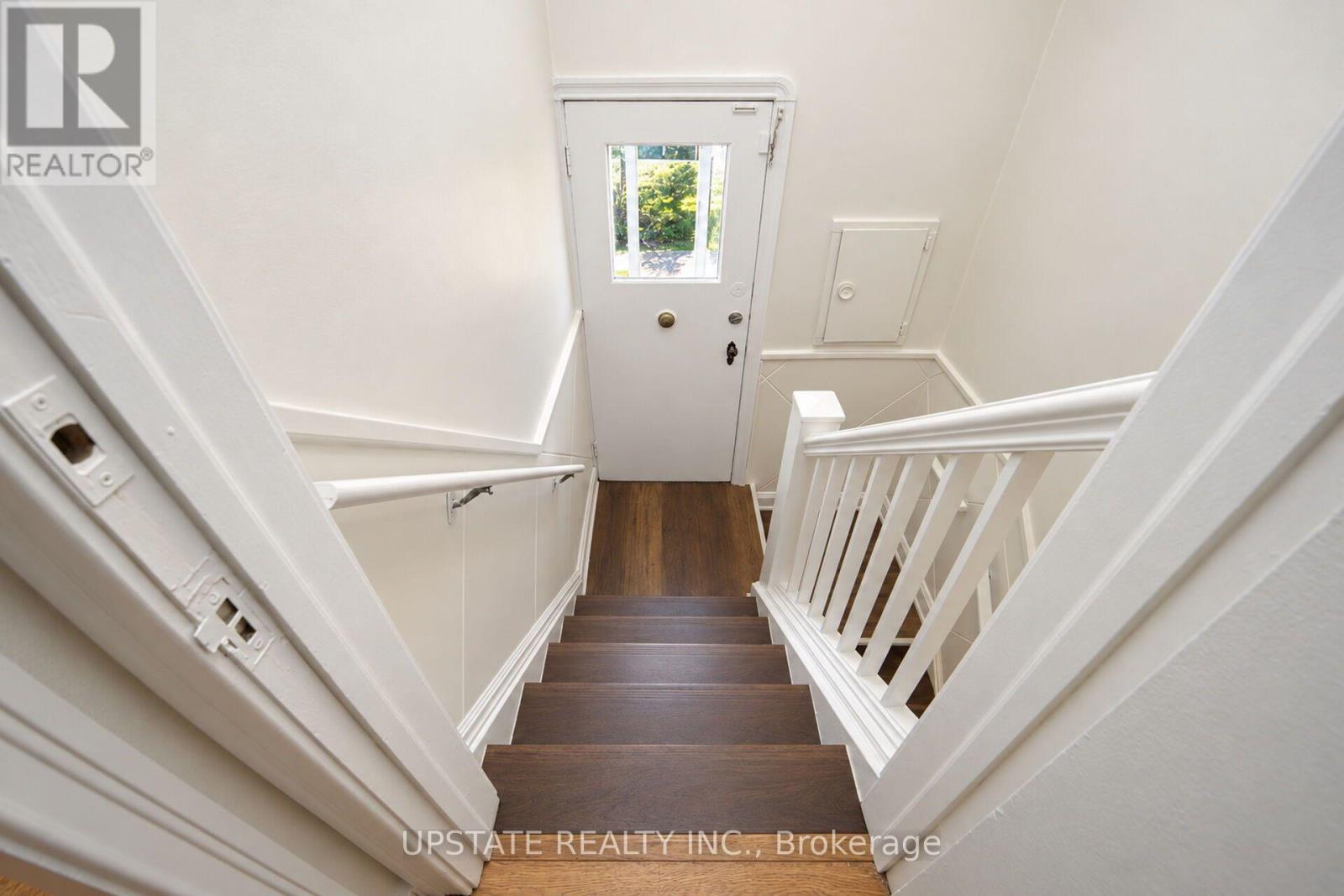 9 Elderidge Avenue, Toronto, Ontario  M8Y 2C4 - Photo 35 - W14120492