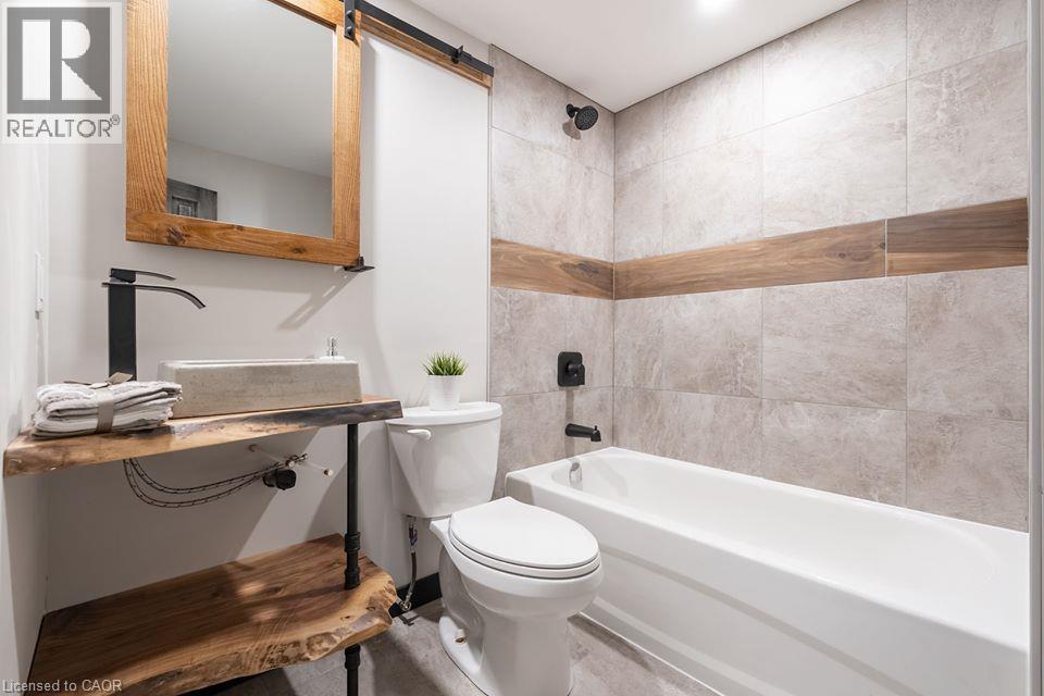676 Rymal Road E Unit# 2, Hamilton, Ontario  L8W 1B3 - Photo 17 - 40874369