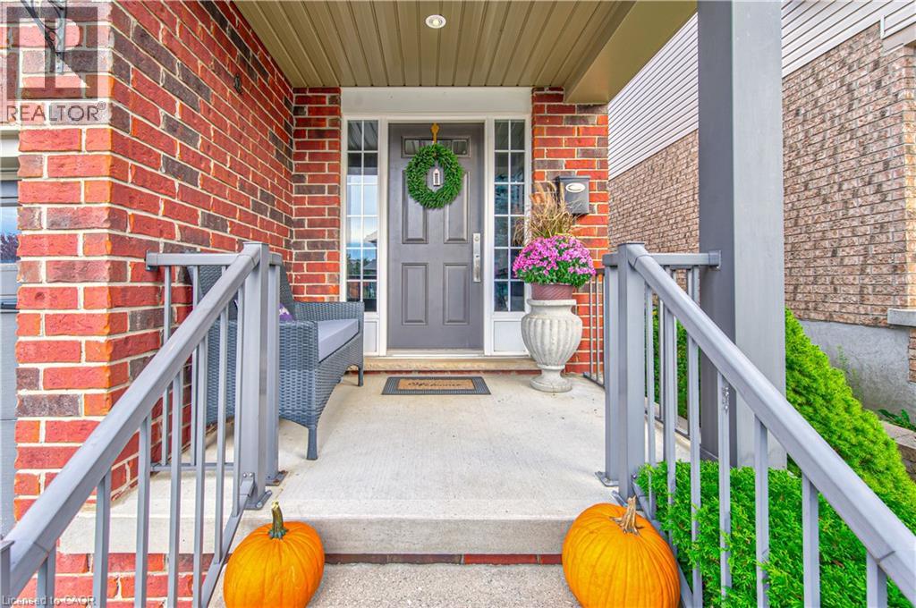 Detached for sale at 87 Isaiah Drive, Laurentian West, Kitchener, Ontario, photo 2