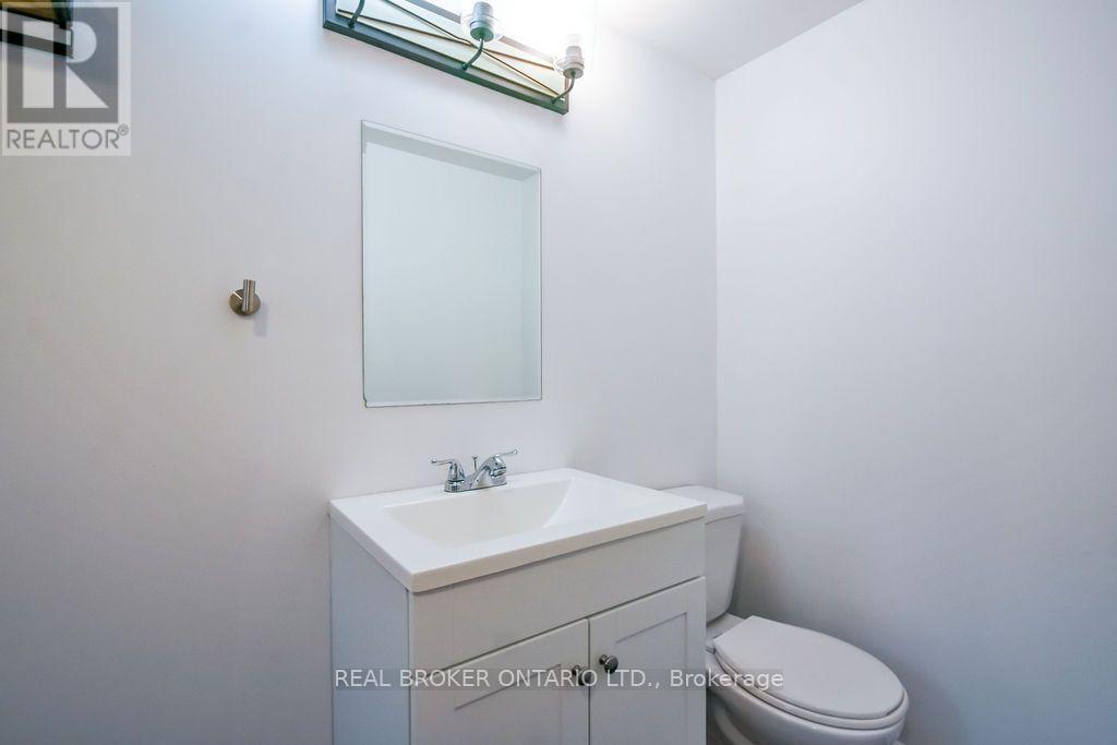 217 John Street, Clearview, Ontario  L0M 1S0 - Photo 15 - S13844552