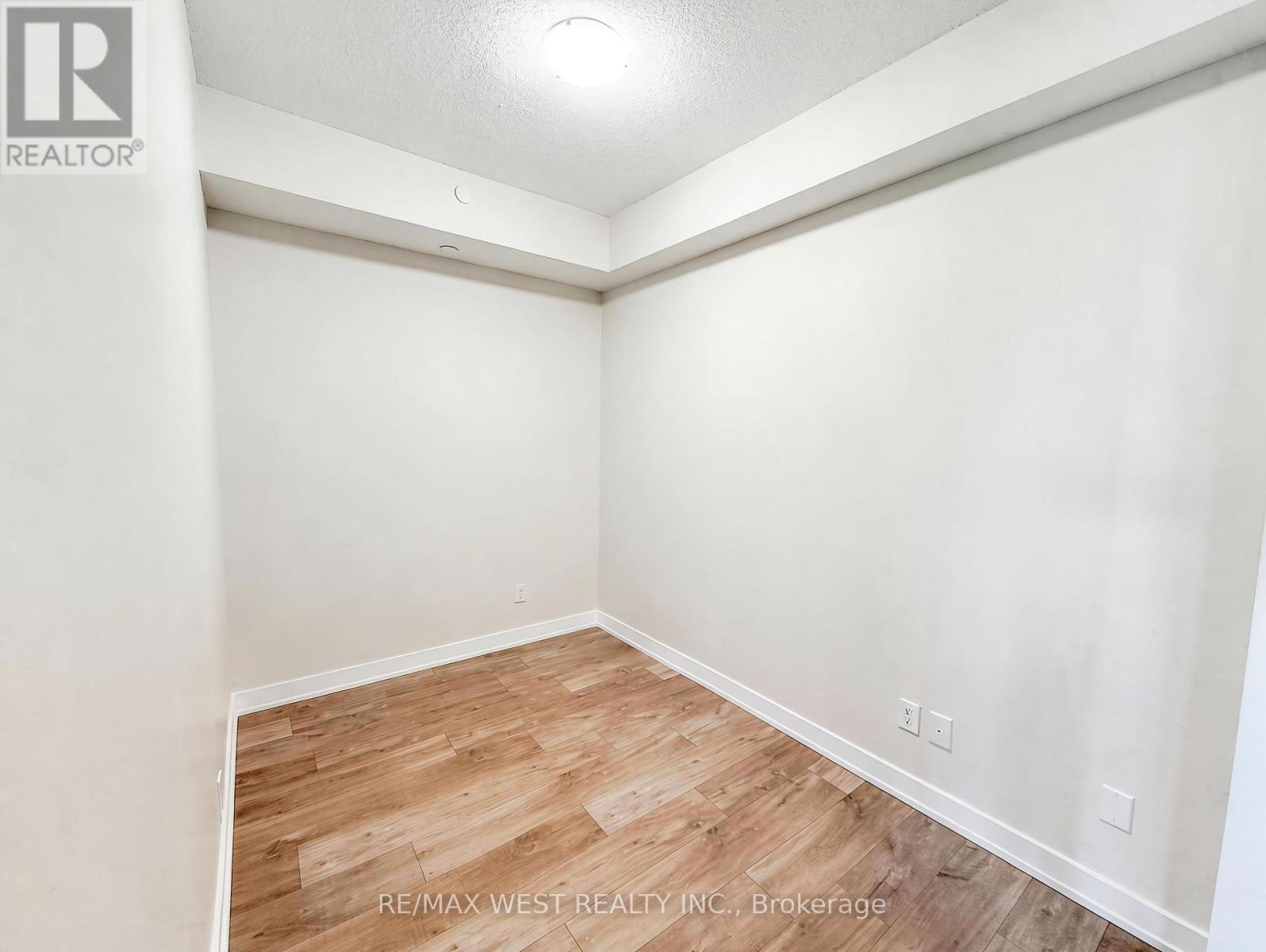 918 - 251 Maintoba Street, Toronto, Ontario  M8Y 0C7 - Photo 6 - W14118568