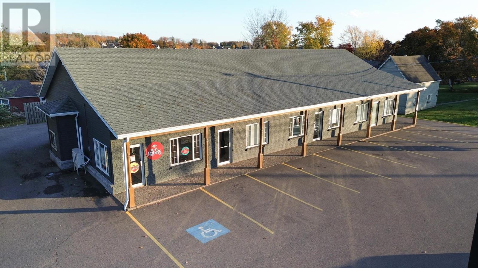 609 Main Street, Cornwall, Prince Edward Island  C0A 1H0 - Photo 10 - 202626734