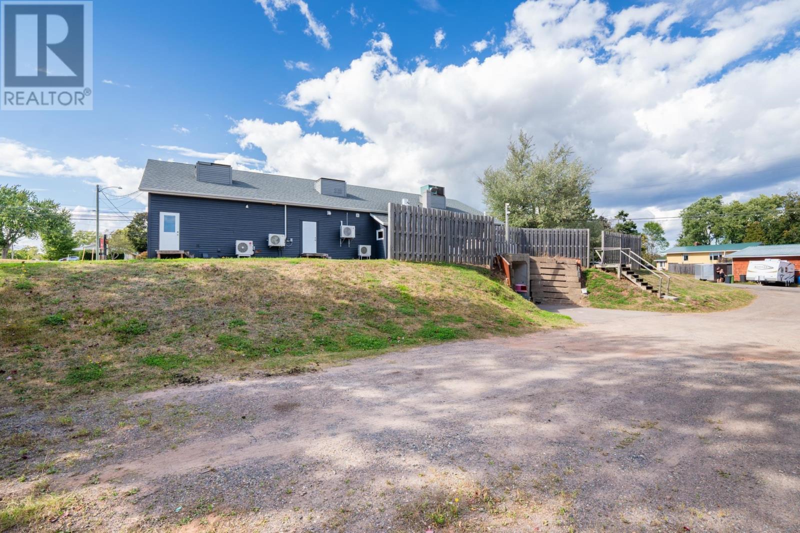 609 Main Street, Cornwall, Prince Edward Island  C0A 1H0 - Photo 8 - 202626734