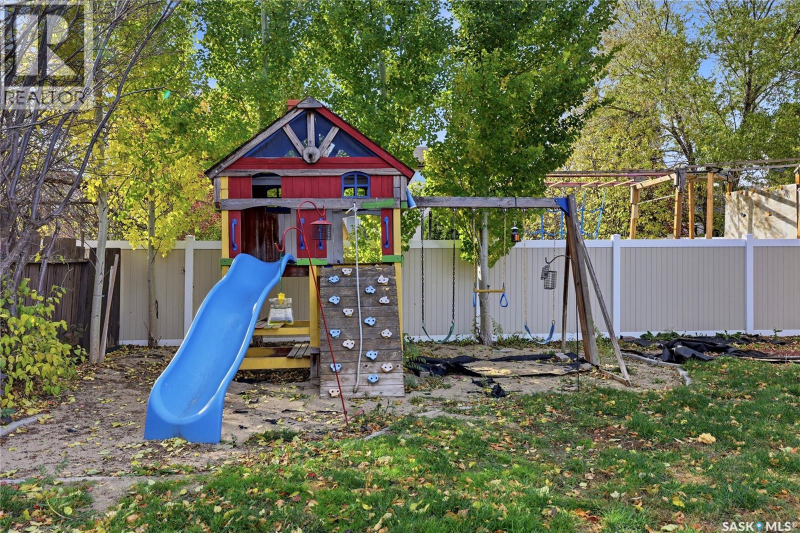 2258 Newis Bay E, Regina, Saskatchewan  S4V 0S5 - Photo 41 - SK052060