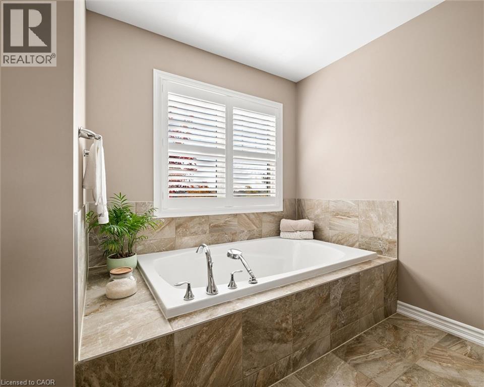 Detached for sale at 293 Seabrook Drive, Rosenberg (Trussler), Kitchener, Ontario, photo 35