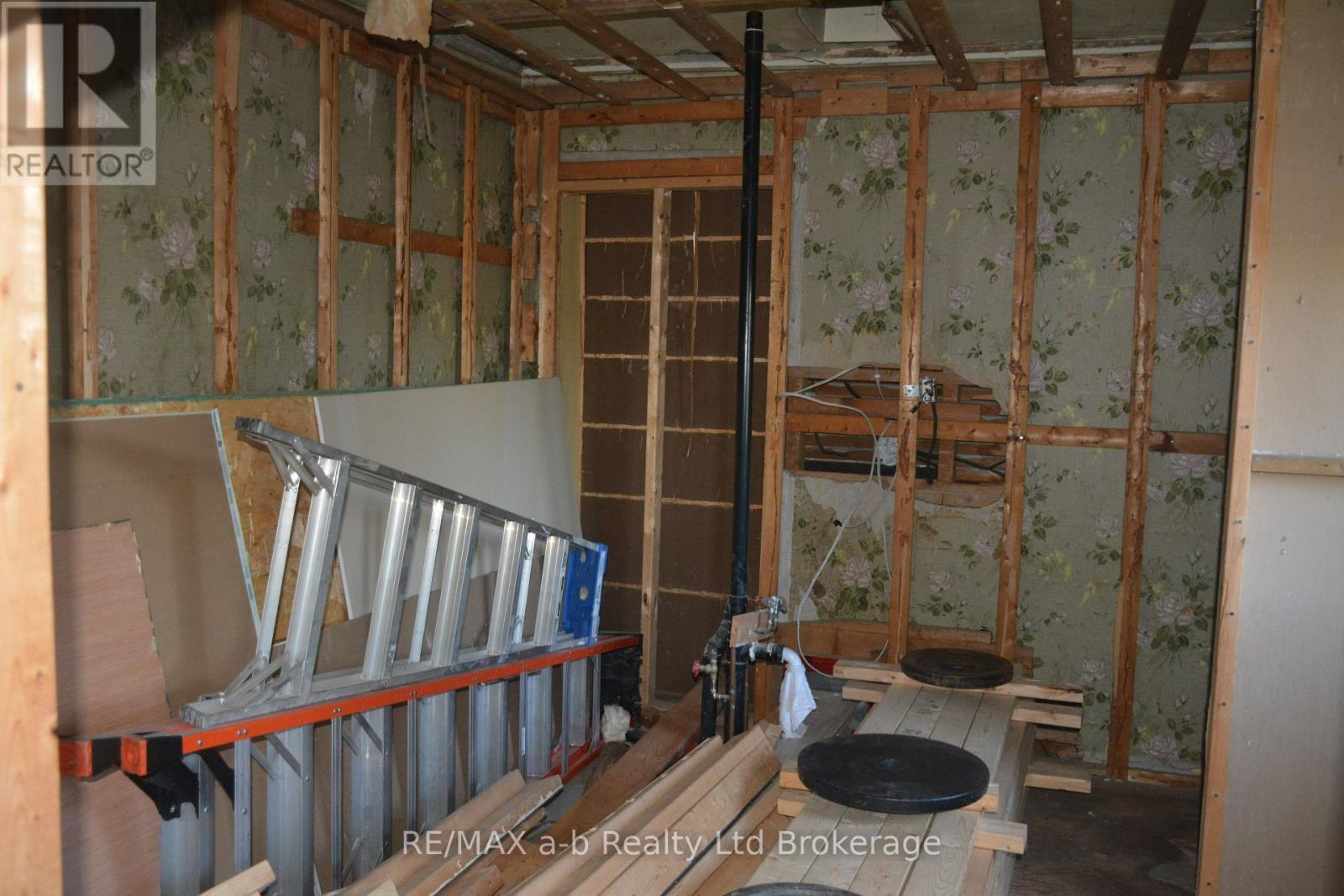 183 Charles Street E, Ingersoll, Ontario  N5C 1J9 - Photo 18 - X14120692