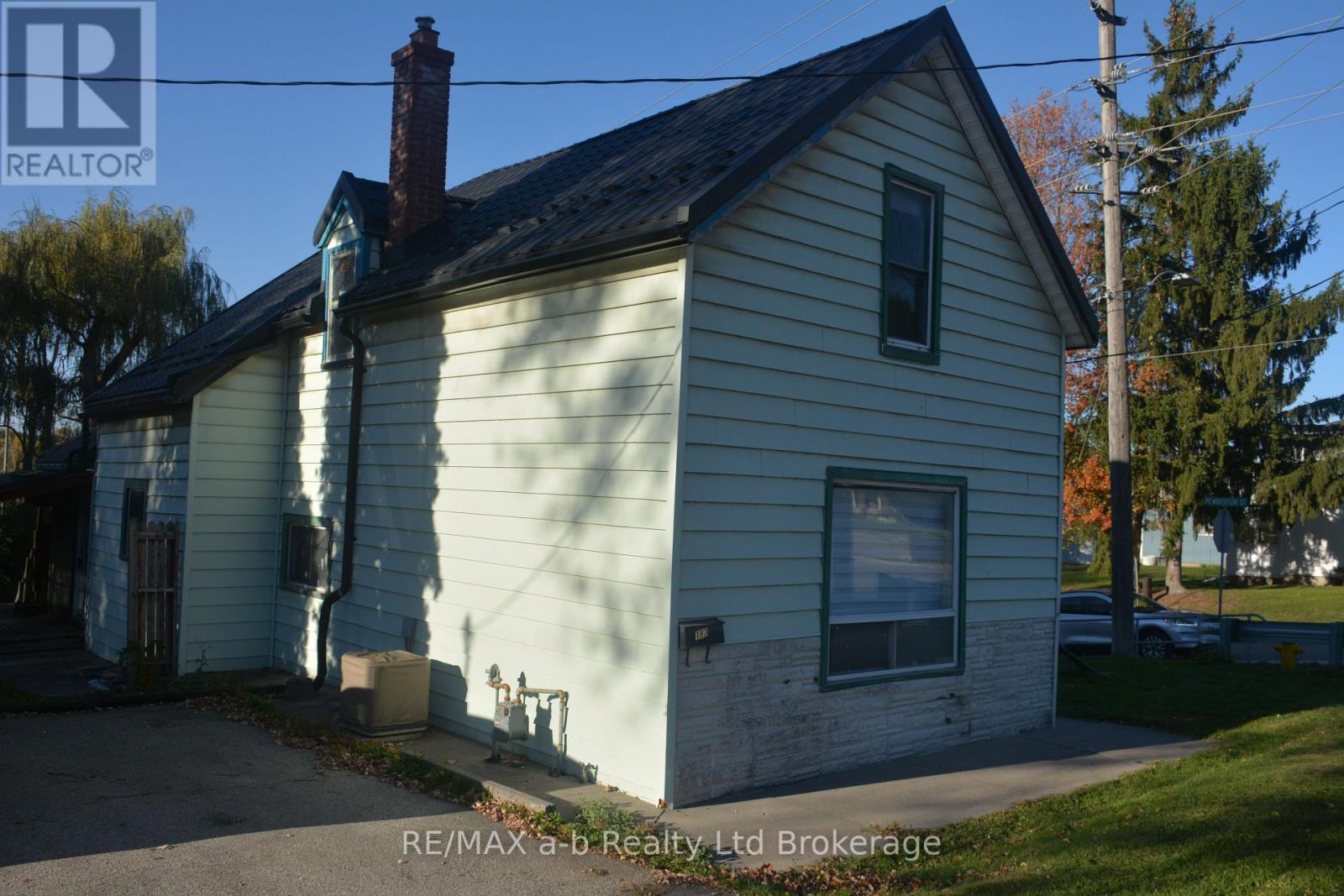 183 Charles Street E, Ingersoll, Ontario  N5C 1J9 - Photo 2 - X14120692