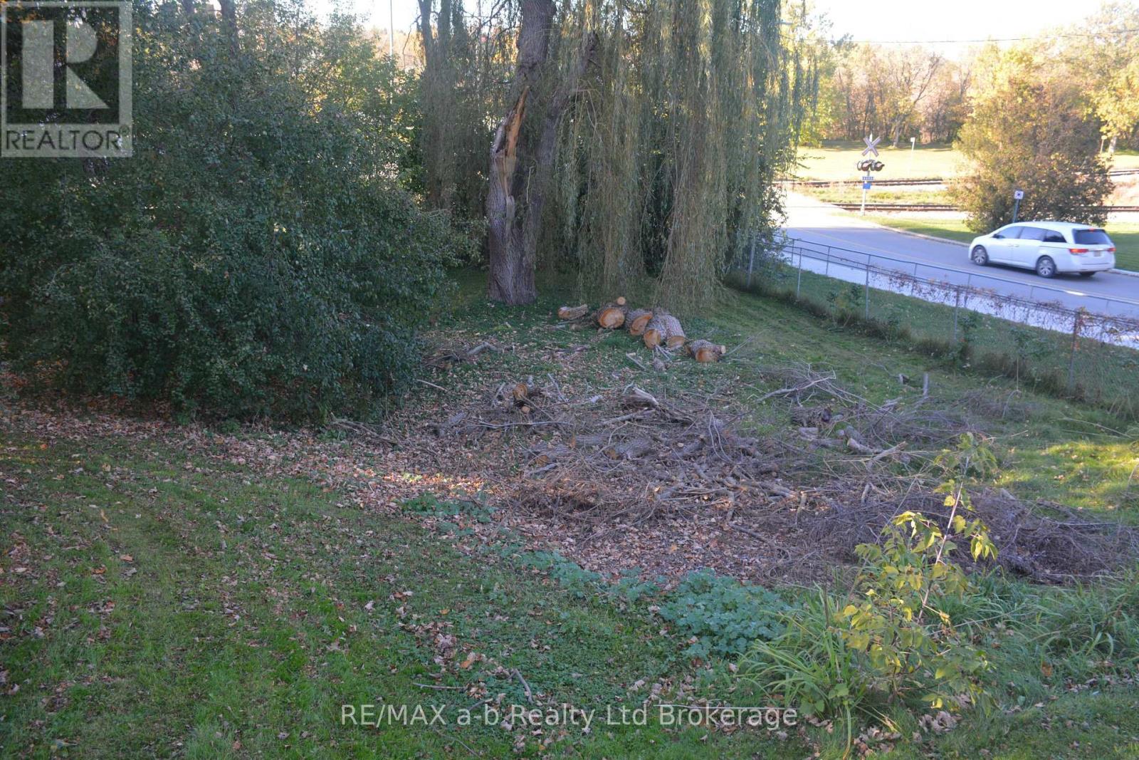 183 Charles Street E, Ingersoll, Ontario  N5C 1J9 - Photo 6 - X14120692
