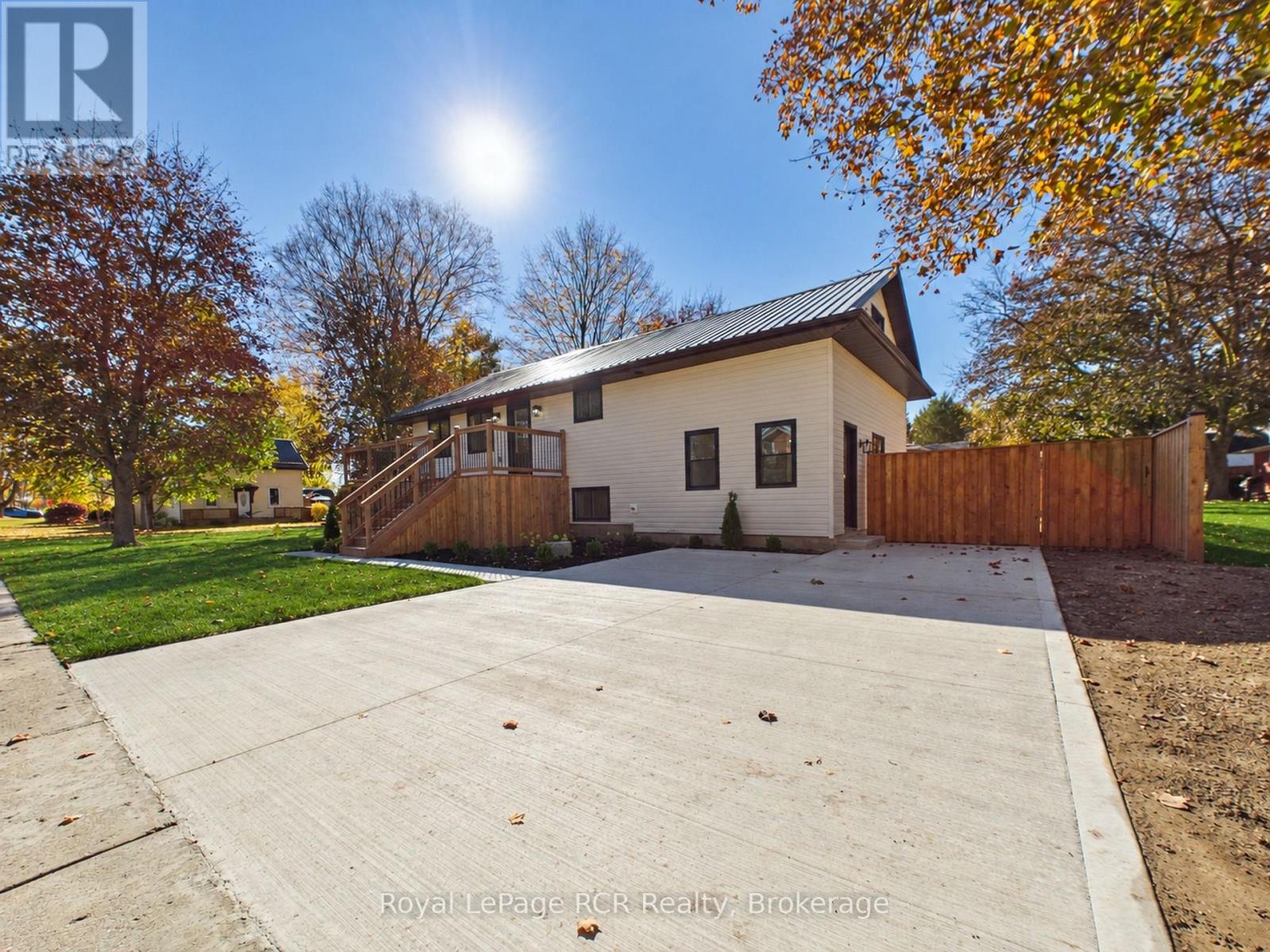 54 King Street, Huron East, Ontario  N0G 1H0 - Photo 2 - X14120770
