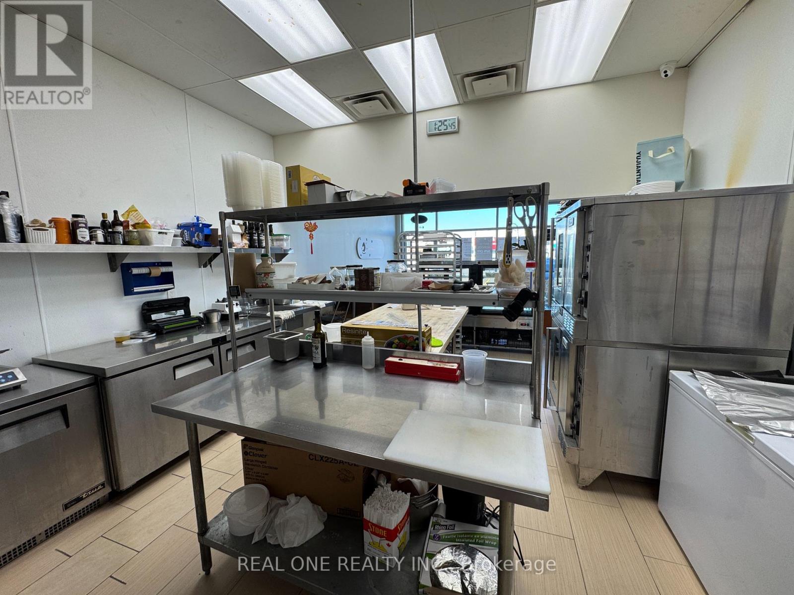 E111 - 3262 Midland Avenue, Toronto, Ontario  M1V 0C6 - Photo 12 - E14120624